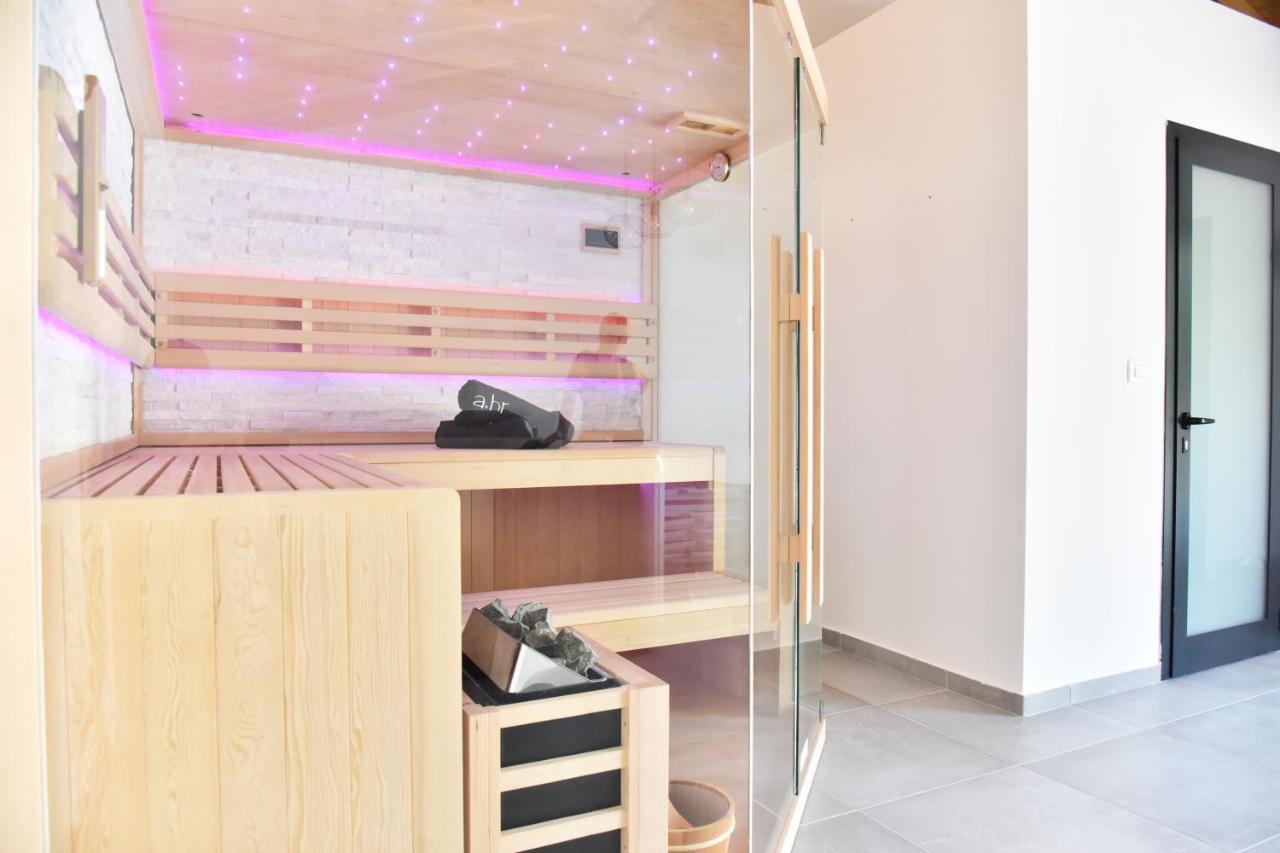Villa Lux Nina With Six Bedrooms, Private Pool, Sauna Zadar Exterior photo